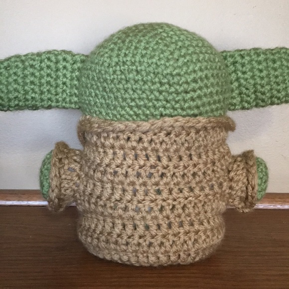 Crochet Baby Yoda - Picture 2 of 8